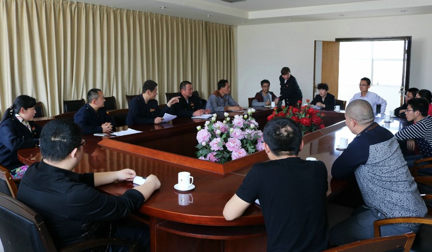 世紀天鴻書業一行12人來我集團參觀考察 世紀天鴻書業一行12人來我集團參觀考察