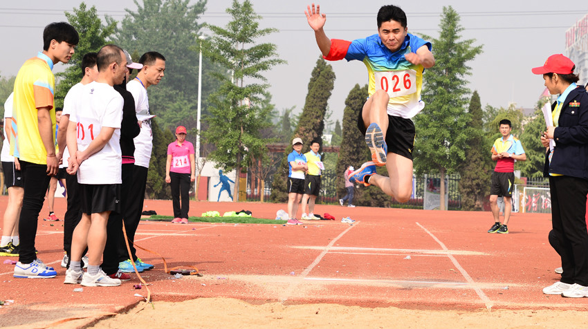 新華集團二〇一六年春季田徑運動會隆重舉行 第 15 張 新華集團二〇一六年春季田徑運動會隆重舉行 第 15 張