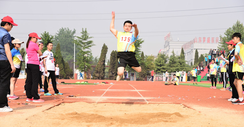 新華集團二〇一六年春季田徑運動會隆重舉行 第 16 張 新華集團二〇一六年春季田徑運動會隆重舉行 第 16 張