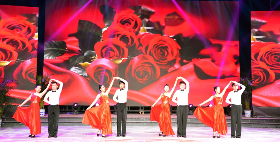 新華集團2017年榮譽員工授牌典禮 暨迎新晚會隆重舉行 第 4 張 新華集團2017年榮譽員工授牌典禮 暨迎新晚會隆重舉行 第 4 張