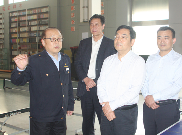 三門峽市國資委考察團來臨沂新華考察調研 第 1 張 三門峽市國資委考察團來臨沂新華考察調研 第 1 張